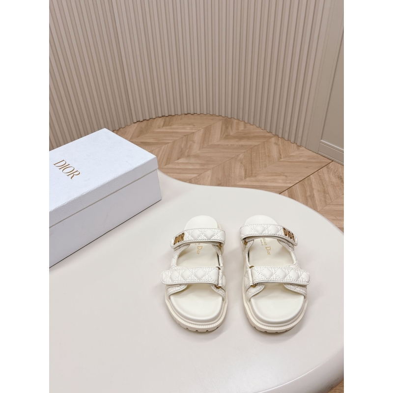 ch**an D*or slippers